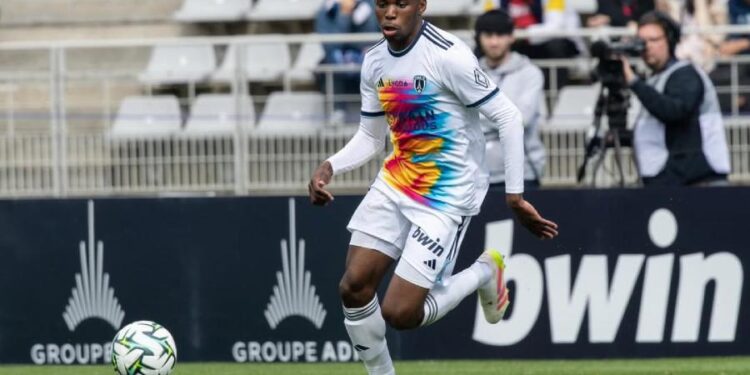 Le Paris FC et Lohann Doucet décrochent leur place en Ligue 1
