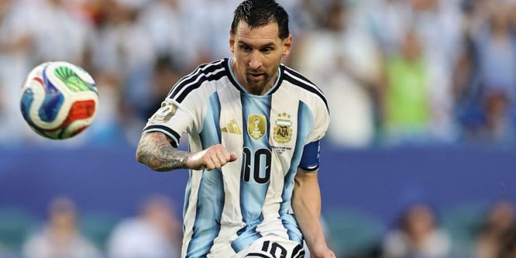 Lionel Messi. Page officielle de l'équipe d'Argentine sur Facebook